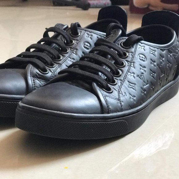 Black Louis Vuitton Sneakers Woman - Picture 1 of 4